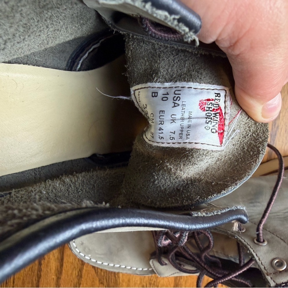Red Wing 6" Classic Moc Boot Women's 10 - Hard to find color!! - Picture 2 of 2